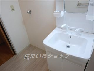 広島市安佐北区小河原町のアパートの洗面所