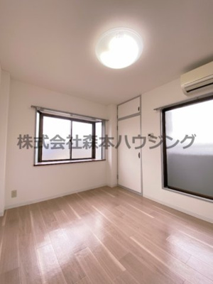 【洋室】 | 　シャルマン大宮 | 広々とした洋室です