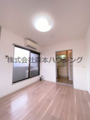 【洋室】 | 　シャルマン大宮 | 使い勝手のいい洋室です