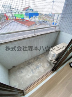 【バルコニー】 | 　シャルマン大宮 | 広々としたバルコニーです