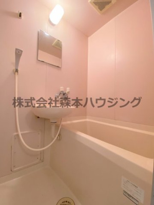 【浴室】 | 　シャルマン大宮 | きれいなお風呂です