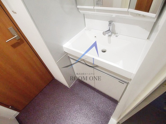 エフ・パークレジデンス横浜反町3261の洗面所|洗面台です。