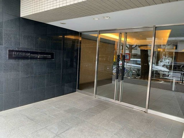 レジディア文京本駒込のエントランス
