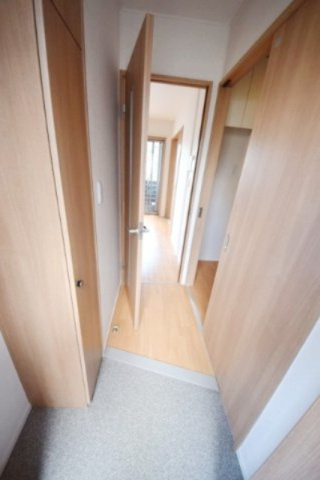 ソレイユ港南の玄関