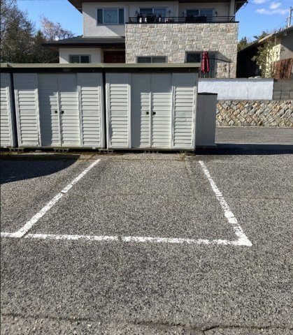 焼山第3マンションの駐車場