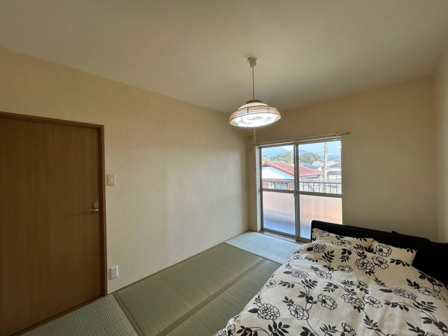 ガーデンハイツ都府楼の和室