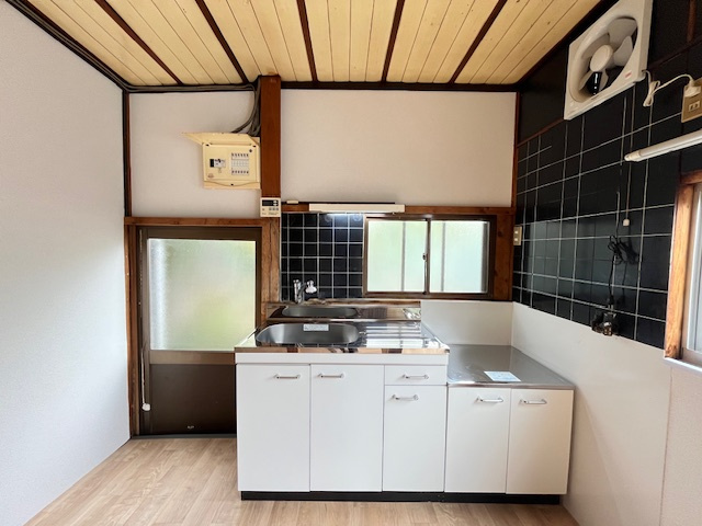 河内長野市本町戸建のキッチン