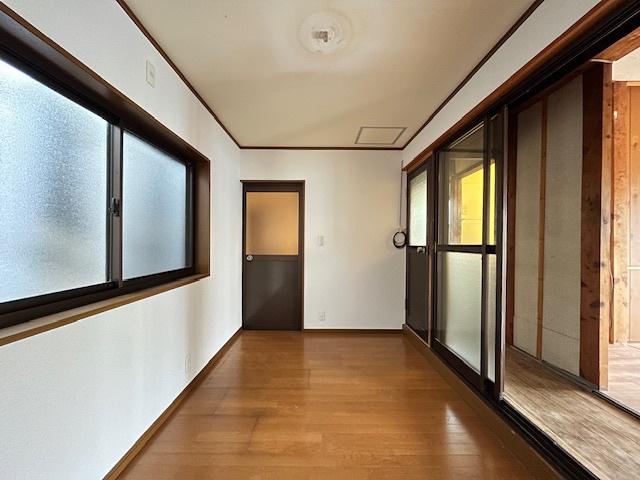 河内長野市本町戸建の洋室