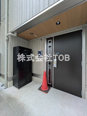 【エントランス】 | D'Bless 狛江 | 3・5号室側