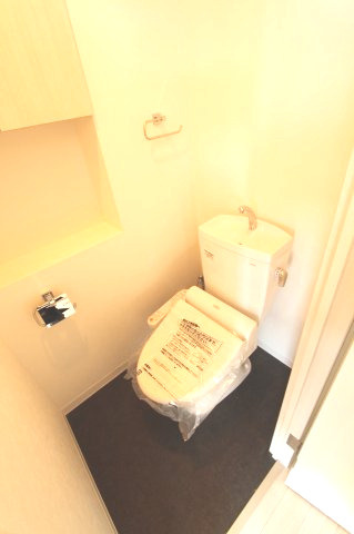 扇橋丸貞ビルのトイレ|ゆったりとした空間のトイレです