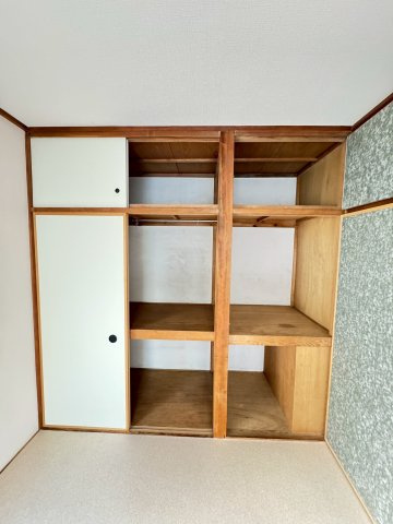 蓮田ビルの収納|小物を収納するのに便利です