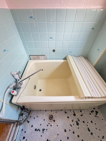 蓮田ビルの浴室|コンパクトで使いやすいお風呂です