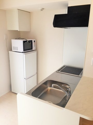 ミランダカメリア瑞江のキッチン|電気コンロ2口