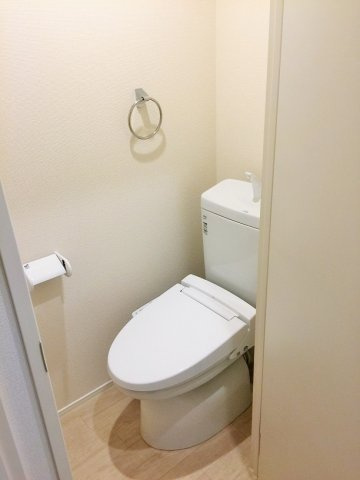 ミランダカメリア瑞江のその他|バストイレ別、温水洗浄便座付き