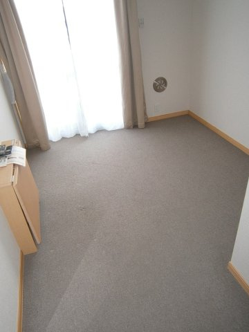 レオパレススナイプの居間・リビング|リビングです