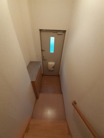 ラフレシールメゾンの玄関|きれいな玄関です