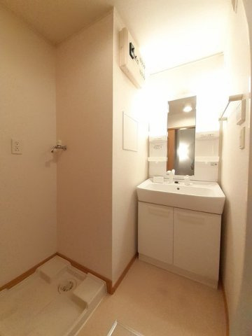 ラフレシールメゾンの洗面所|忙しい朝には欠かせない洗面所です