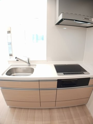 マーヴェラス末広　Ⅲのキッチン|お料理しやすいキッチンです