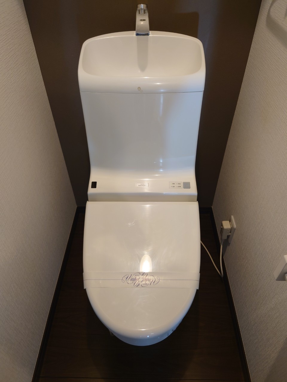 AQUE1のトイレ|コンパクトで使いやすいトイレです