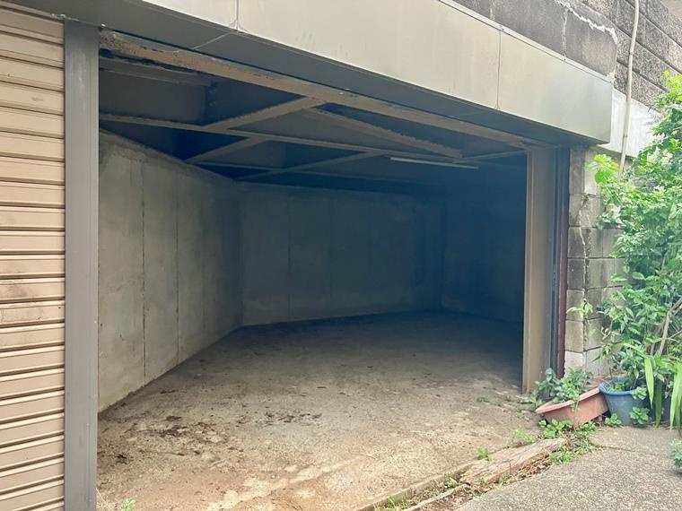 園生町戸建の駐車場|駐車場があるので、車を買う予定の方も安心です