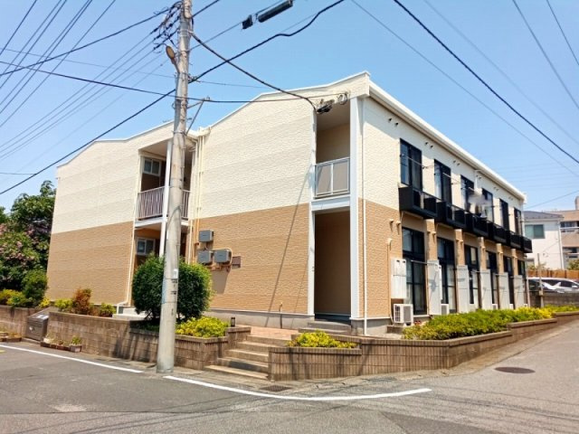 レオパレスグランデ花園の外観|外はこのようになっています