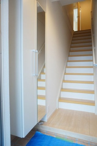 プレシャスの玄関|落ち着いた玄関です