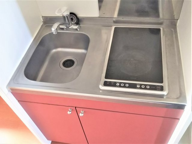 レオパレスガーデンのキッチン|コンパクトなキッチンで掃除もラクラク