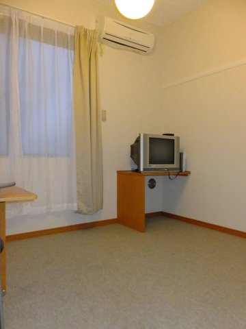 レオパレスＦｅｎｉｃｅの居間・リビング|使いやすいリビングです