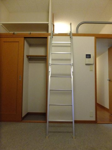 レオパレスＦｅｎｉｃｅの居間・リビング|使いやすいリビングです