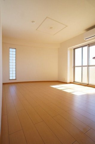 フィオーレの居間・リビング|ゆったり過ごせる居間です
