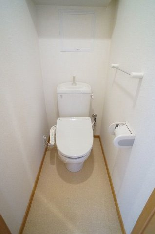フィオーレのトイレ|落ち着いたトイレです