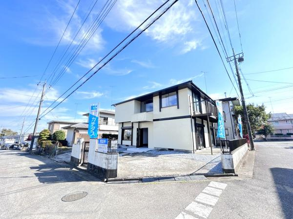 宇都宮市立伏町　5LDK　中古住宅の前面道路含む現地写真