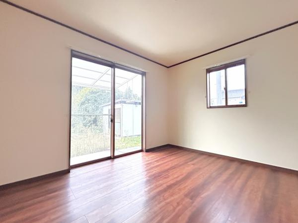 宇都宮市上田町　2ＬＤＫ　中古住宅の洋室