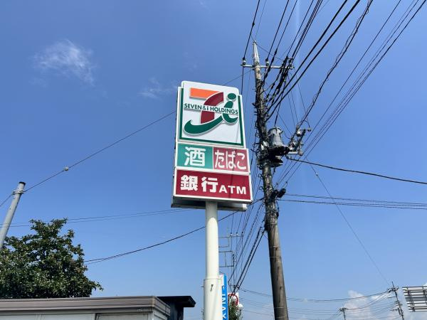 宇都宮市上田町　2ＬＤＫ　中古住宅の前面道路含む現地写真
