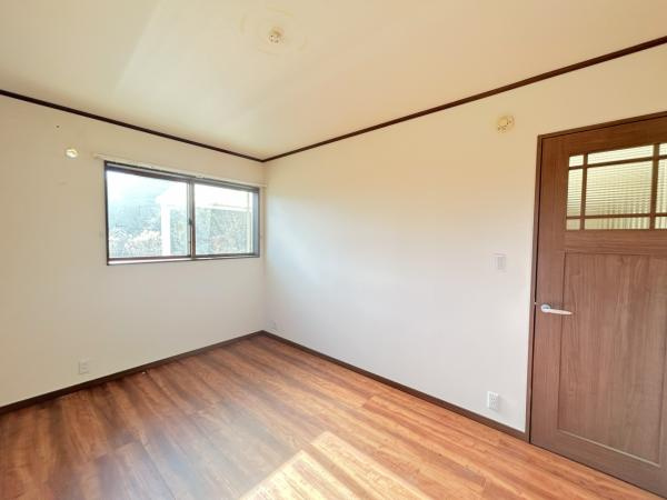 宇都宮市上田町　2ＬＤＫ　中古住宅の洋室