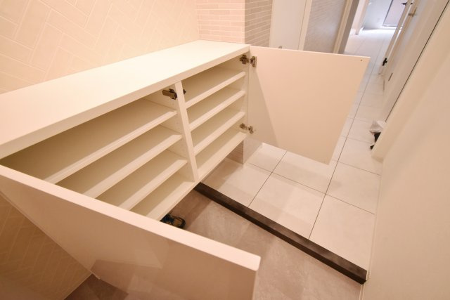 ユーレジデンス武庫川の収納|シューズBOX