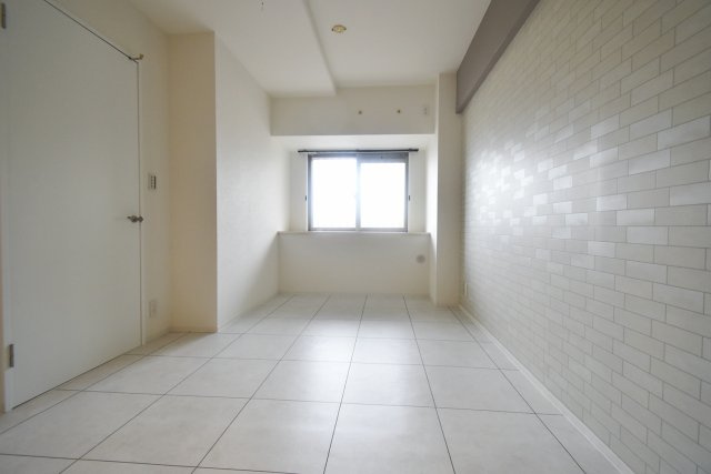 ユーレジデンス武庫川の洋室