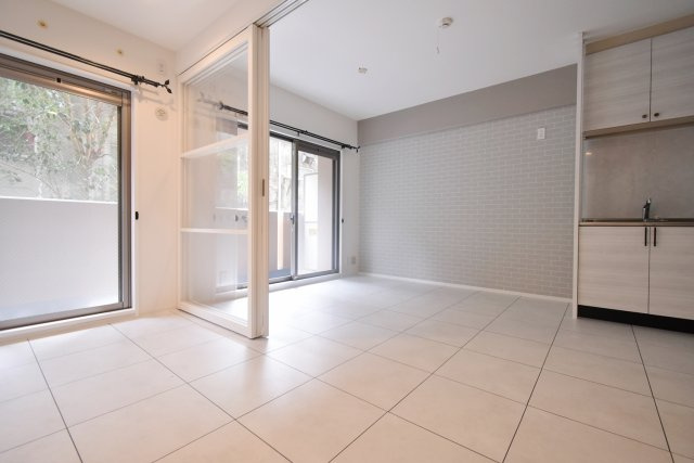 ユーレジデンス武庫川の洋室