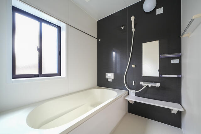 宇都宮市西川田南２丁目　4ＬＤＫ　中古住宅の浴室