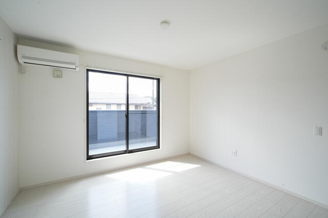 宇都宮市西川田南２丁目　4ＬＤＫ　中古住宅の洋室