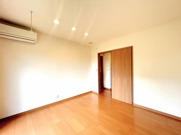 宇都宮市平出町　2ＳＬＤＫ　中古住宅の洋室