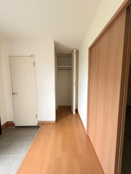 宇都宮市平出町　2ＳＬＤＫ　中古住宅の玄関