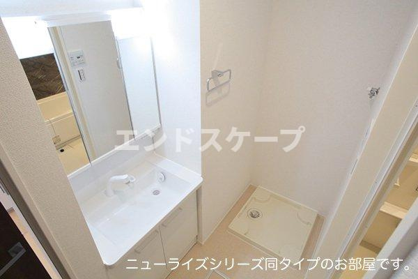 シャモニー　ＥＡＳＴの洗面所|高崎、前橋のお部屋探しはエンドスケープまで！お客様の理想お聞かせ下さい♪