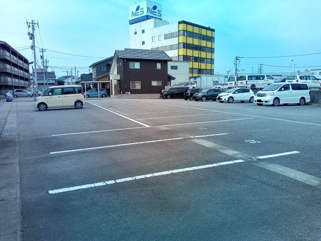 コーポモビリエ１号館の駐車場