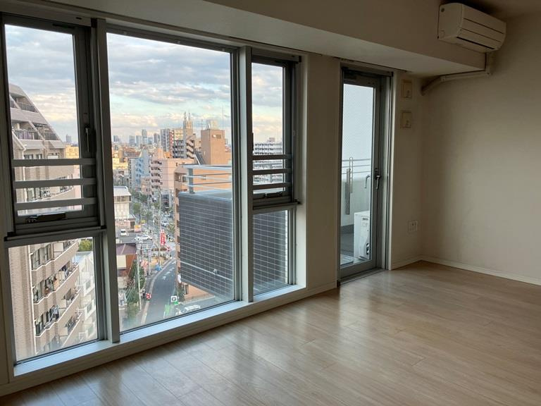 ライオンズ戸田公園ビューティスフォートの居間・リビング