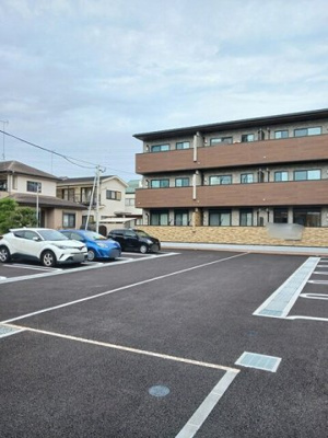 【駐車場】 | ラミリス | 駐車場です