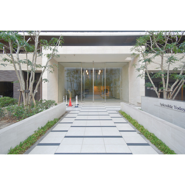 スプランディッド淀屋橋DUEのエントランス
