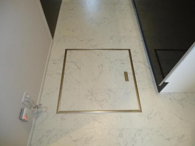 ルルドのその他|床下収納