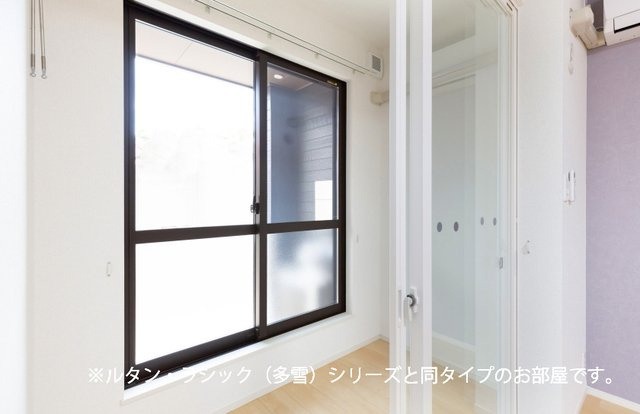 オーブの内装
