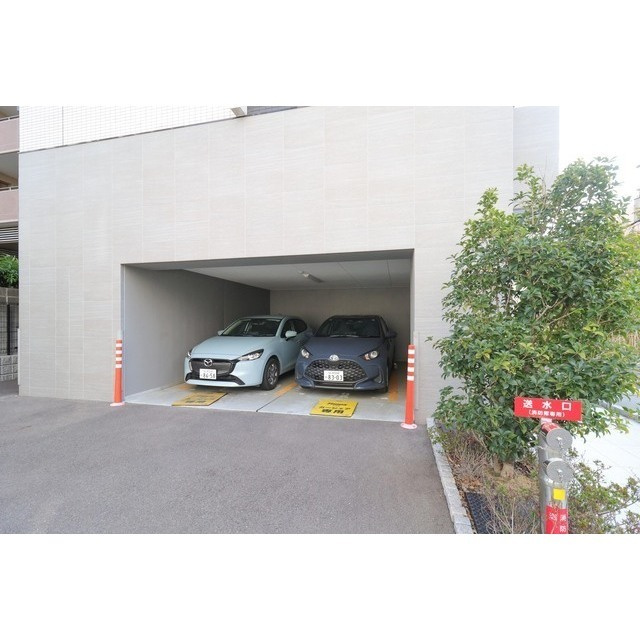 ジオエント福島野田の駐車場